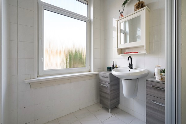 Medium property photo - Jasmijnstraat 97, 2563 RT Den Haag